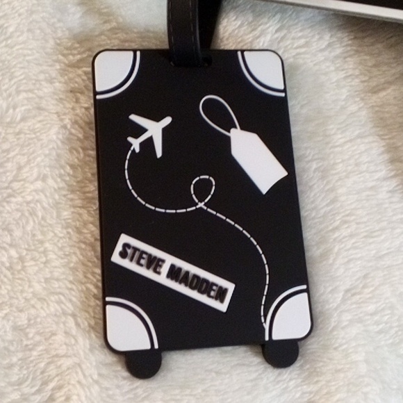 STEVE MADDEN BRAND NEW 4 PIECE LUGGAGE TAG SET - Picture 2 of 8
